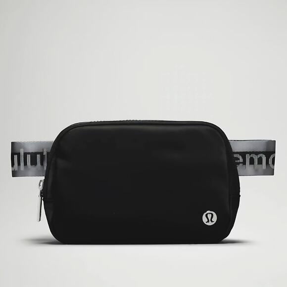 NEW Lululemon Everywhere Crossbody Belt Bag 1L Wordmark - Black and Gray - Picture 2 of 6